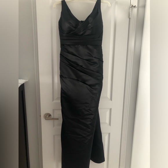 Beautiful Dress worn once, please read description 😊 - Picture 2 of 7